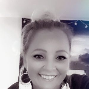 Meet your Posher, Leslie